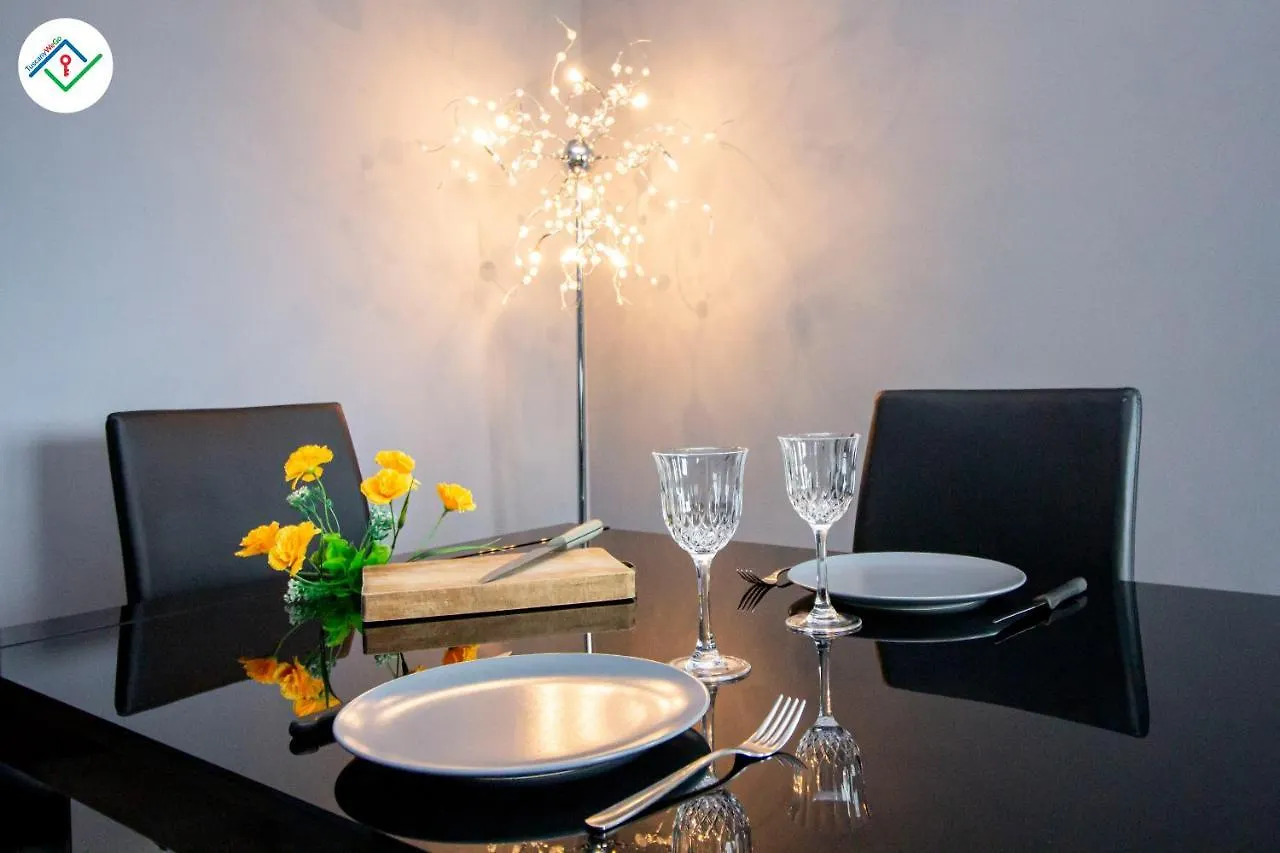 Yellow Apartment Montecatini Terme 0*,