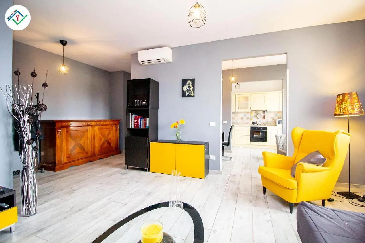 Yellow Apartment Montecatini Terme Italy
